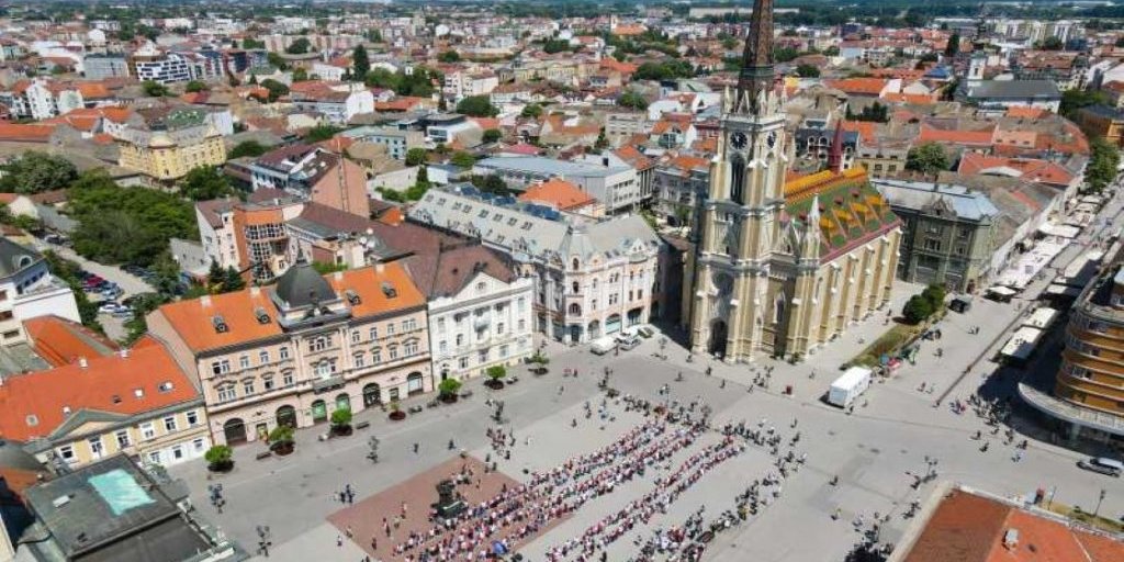 Pažnja! "Opasna" neman snimljena u Novom Sadu - ljudi u neverici gledaju (VIDEO) - Informer.rs